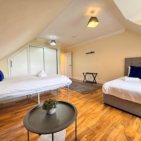 Relaxing Airport Rooms Stanwell Екстериор снимка