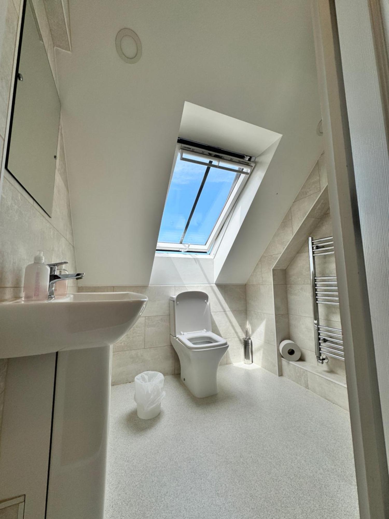 Relaxing Airport Rooms Stanwell Екстериор снимка